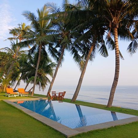 Mojito Beach Villas Kubutambahan  Exteriör bild